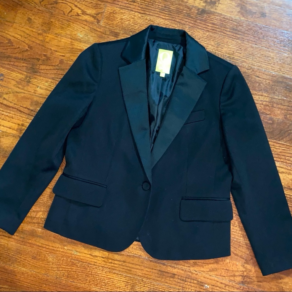 Women’s size 6 blazer